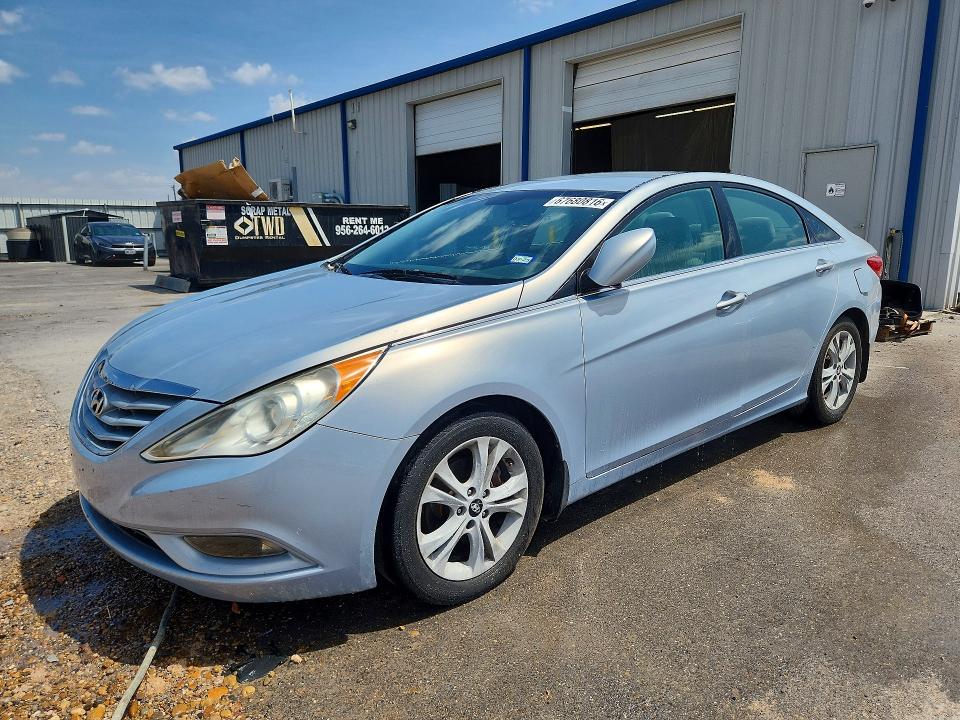 67680816 :رقم المزاد ، 5NPEB4AC8DH591798 vin ، 2013 Hyundai Sonata مزاد بيع