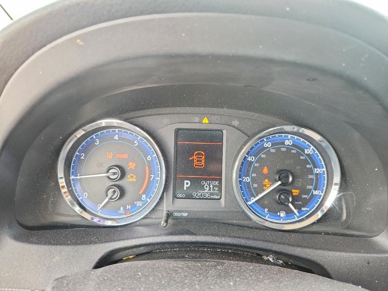Продажа на аукционе авто 2017 Toyota Corolla, vin: 2T1BURHE7HC752104, номер лота: 68646256