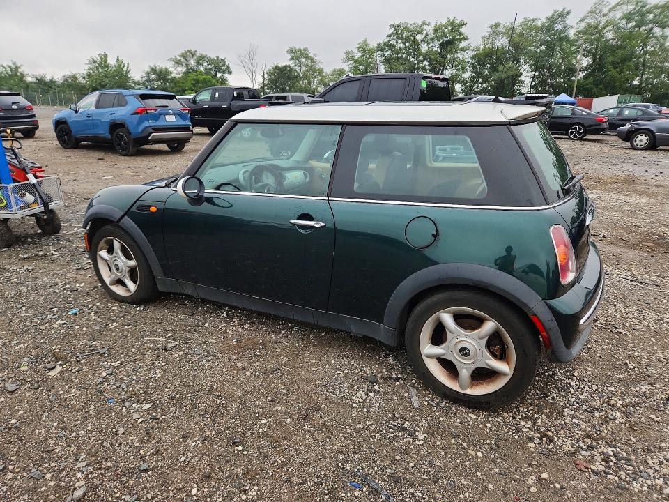 67395426 :رقم المزاد ، WMWRC33413TE18214 vin ، 2003 Mini Cooper مزاد بيع