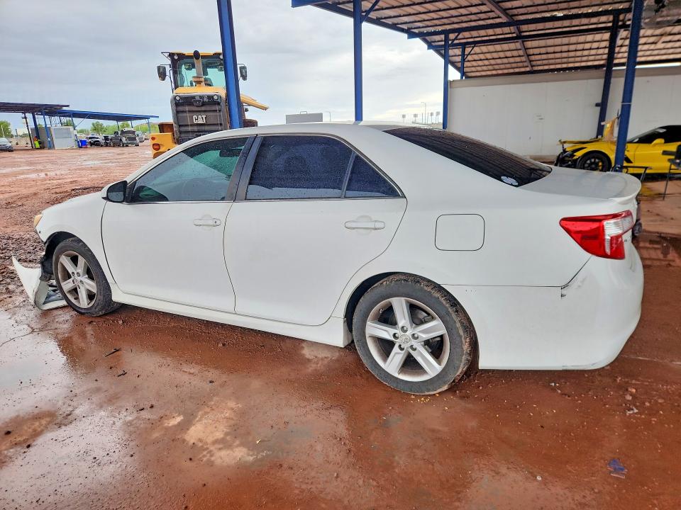 70895886 :رقم المزاد ، 4T1BF1FK5CU560398 vin ، 2012 Toyota Camry مزاد بيع