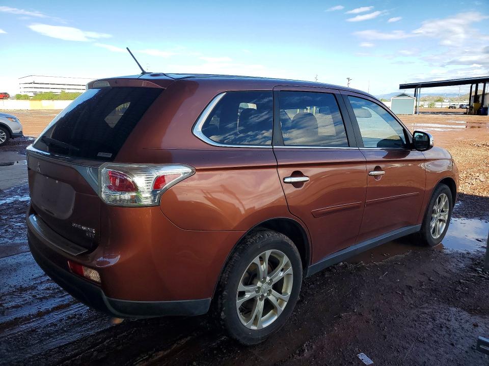 70821716 :رقم المزاد ، JA4JZ4AX9EZ002369 vin ، 2014 Mitsubishi Outlander مزاد بيع