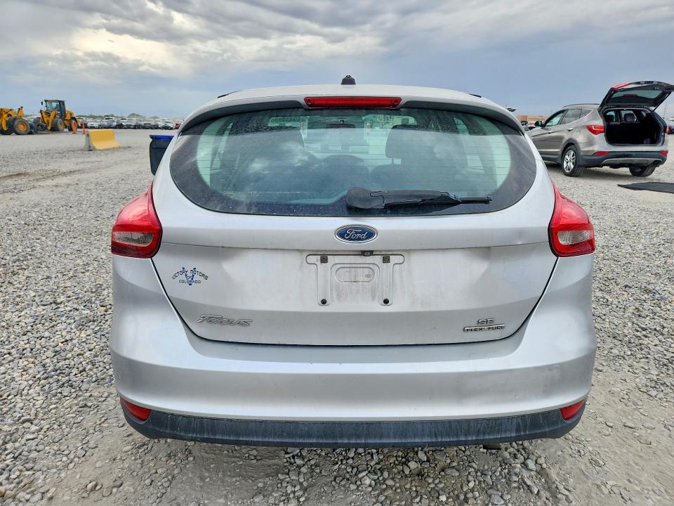 69433936 :رقم المزاد ، 1FADP3K25FL317945 vin ، 2015 Ford Focus مزاد بيع