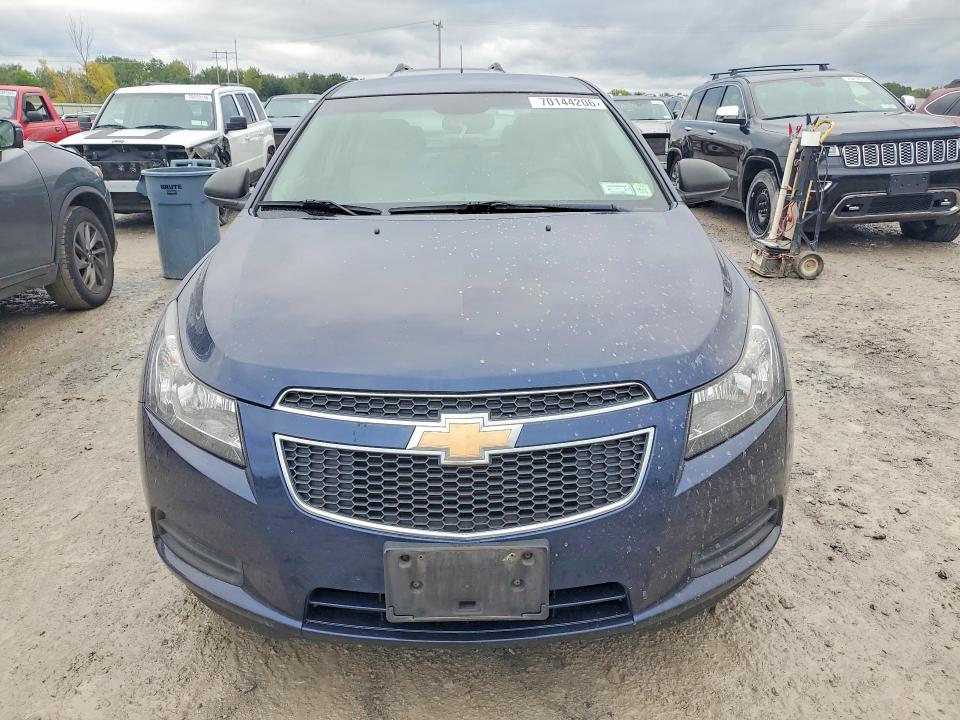2011 Chevrolet Cruze მანქანა იყიდება აუქციონზე, vin: 1G1PC5SH2B7245956, აუქციონის ნომერი: 70144206