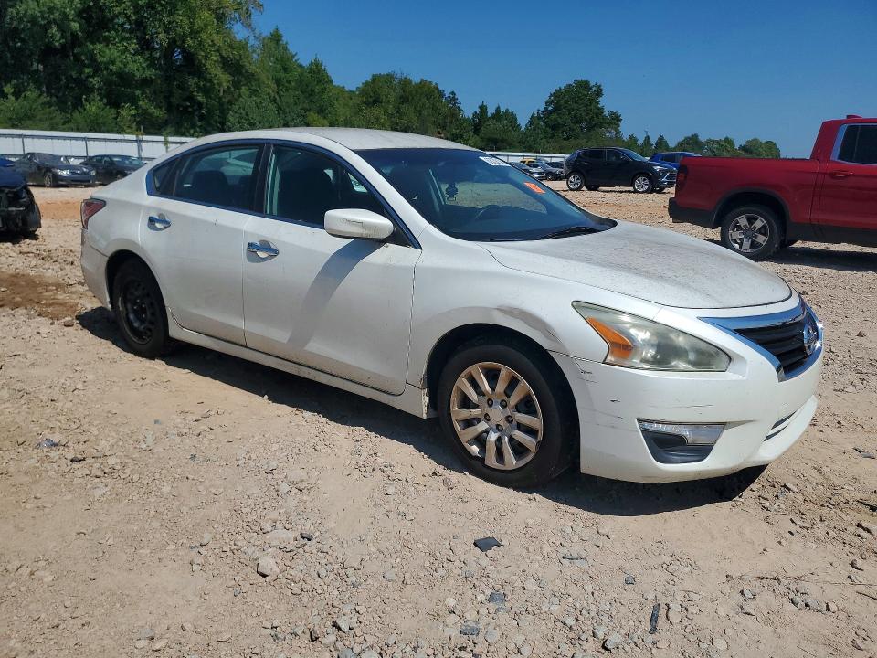 Продажа на аукционе авто 2015 Nissan Altima, vin: 1N4AL3AP3FN318916, номер лота: 68036186