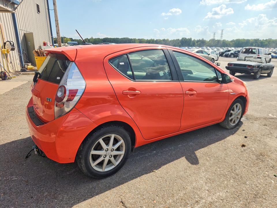 Продаж на аукціоні авто 2013 Toyota Prius C, vin: JTDKDTB30D1045851, номер лоту: 69637346