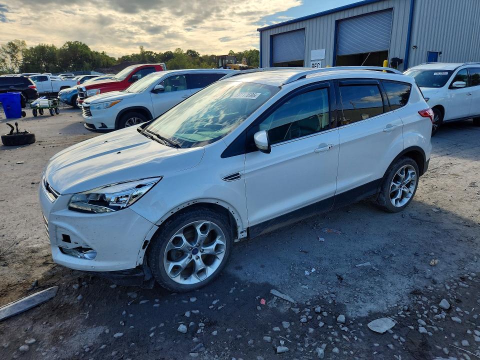2014 Ford Escape მანქანა იყიდება აუქციონზე, vin: 1FMCU9JX1EUC15139, აუქციონის ნომერი: 69111696