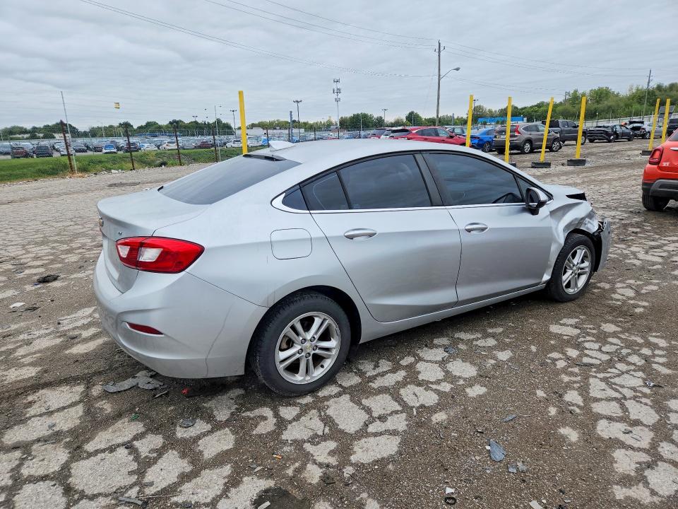 69513096 :رقم المزاد ، 1G1BE5SM4J7169205 vin ، 2018 Chevrolet Cruze مزاد بيع