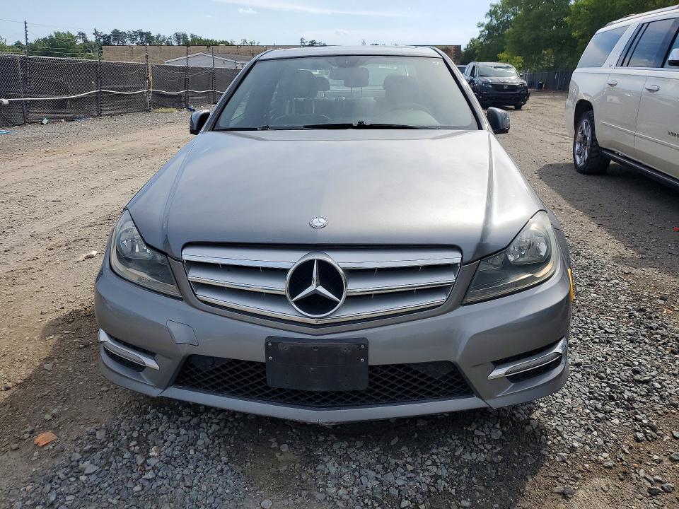 Продажа на аукционе авто 2013 Mercedes-benz C, vin: WDDGF8AB4DR256273, номер лота: 67322486
