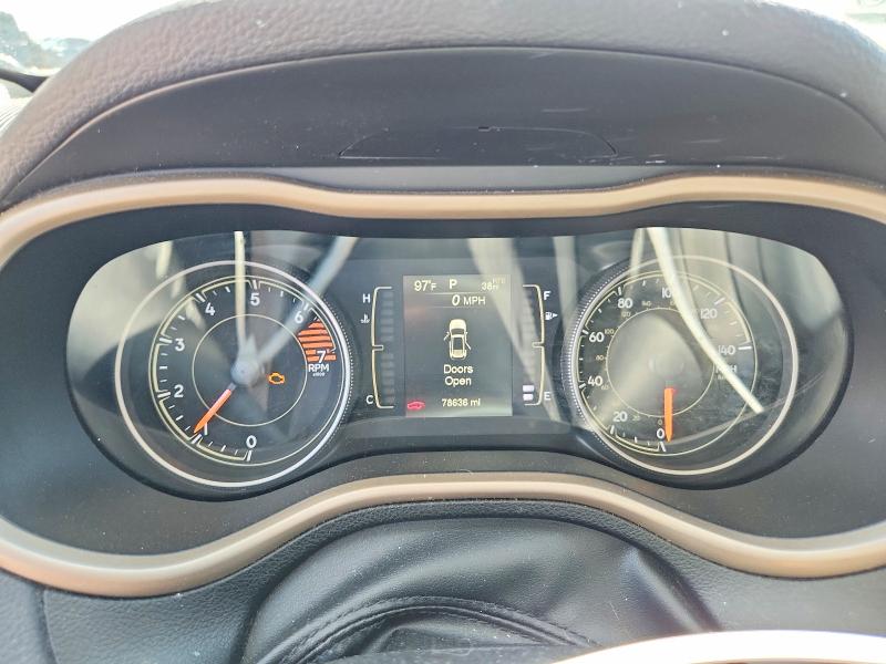 68779246 :رقم المزاد ، 1C4PJLCB6JD588393 vin ، 2018 Jeep Cherokee مزاد بيع