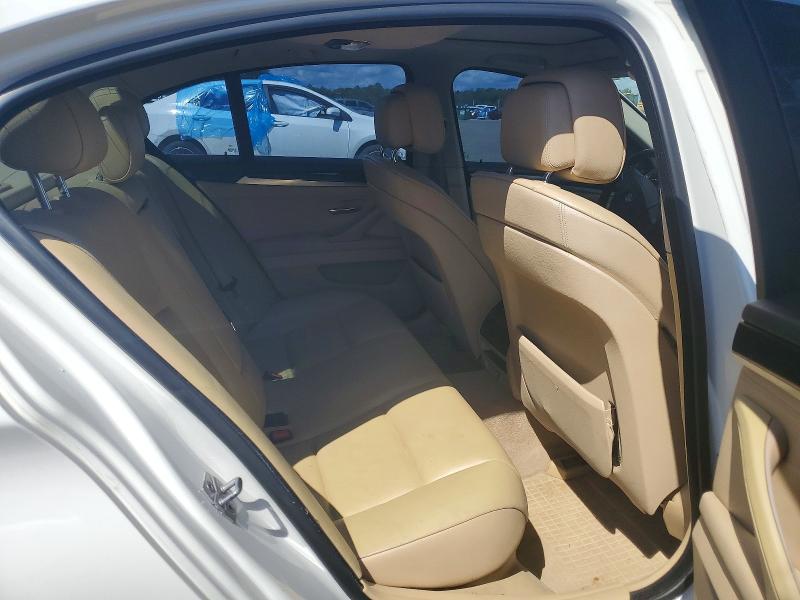 67777546 :رقم المزاد ، WBAFR1C59BC750864 vin ، 2011 Bmw 528 مزاد بيع