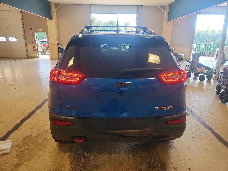 Auction sale of the 2018 Jeep Cherokee, vin: 1C4PJMBBXJD567294, lot number: 68784266