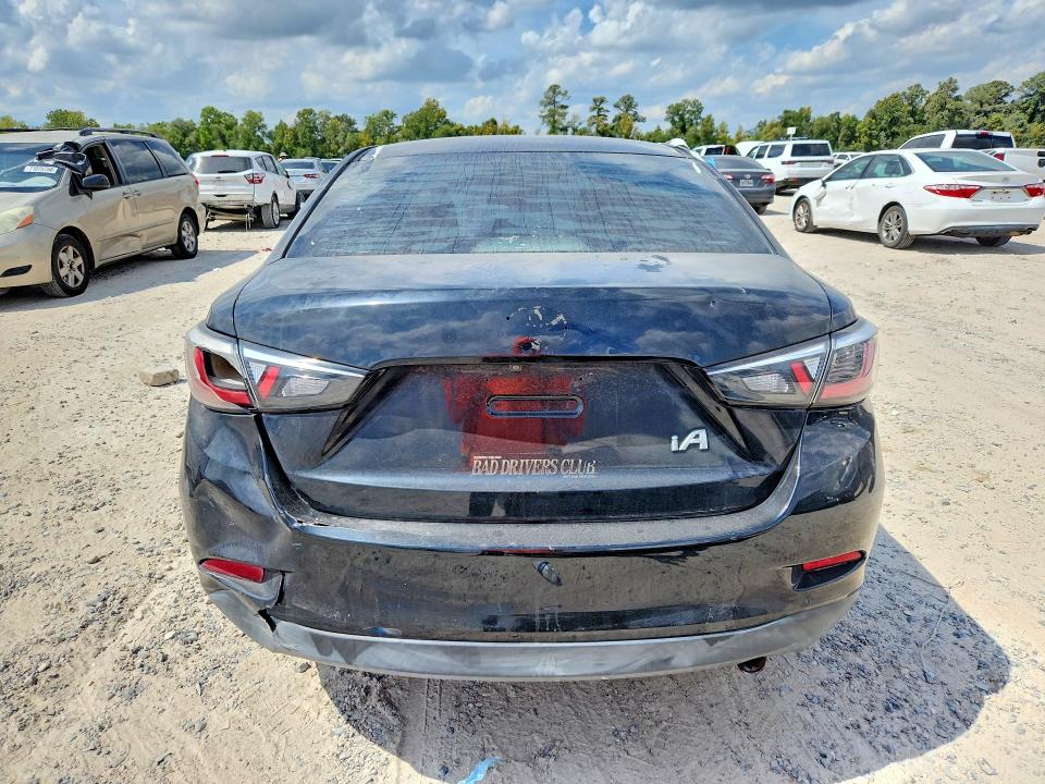 Продажа на аукционе авто 2017 Toyota Yaris Ia, vin: 3MYDLBYV0HY176456, номер лота: 71146026