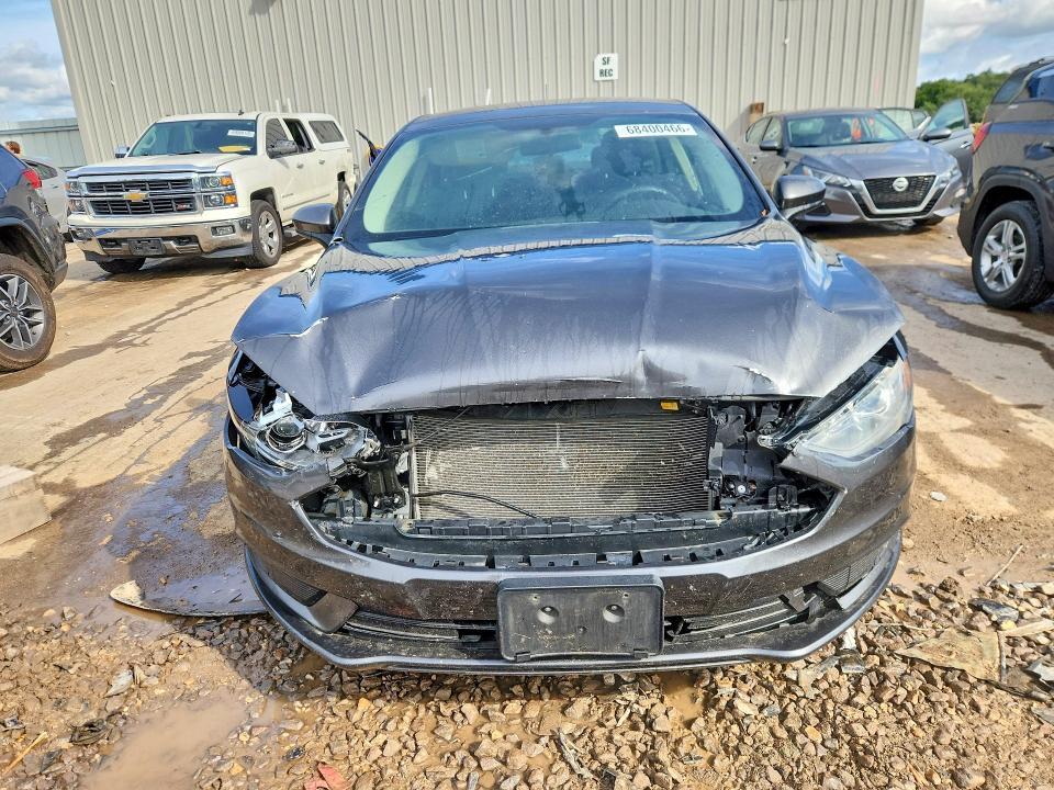 68400466 :رقم المزاد ، 3FA6P0LU2HR325822 vin ، 2017 Ford Fusion مزاد بيع
