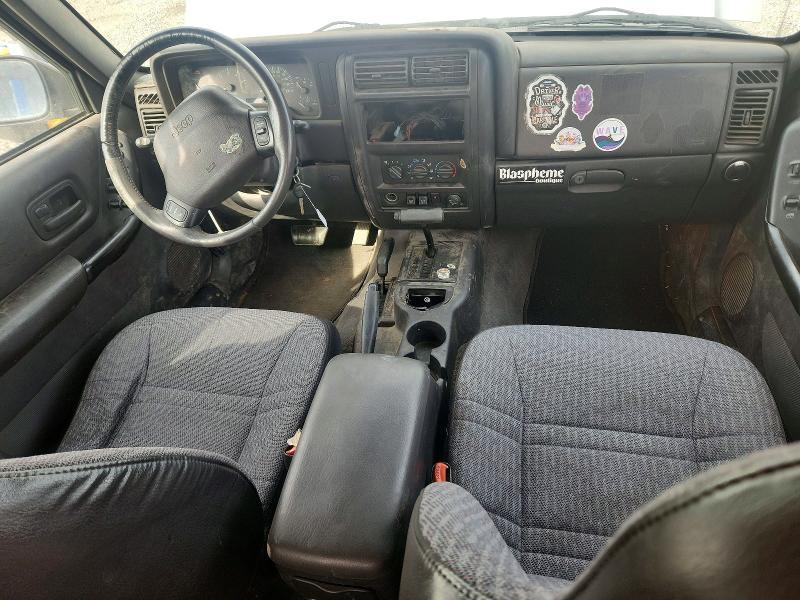 70215166 :رقم المزاد ، 1J4FF48S2YL148368 vin ، 2000 Jeep Cherokee مزاد بيع