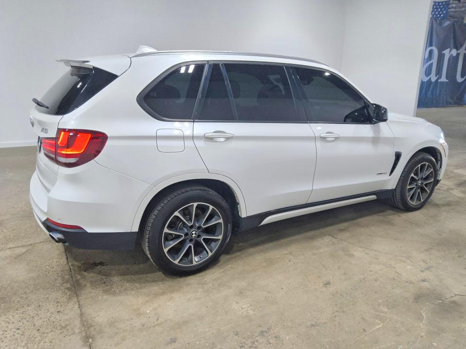 64573826 :رقم المزاد ، 5UXKR0C36H0V76562 vin ، 2017 Bmw X5 مزاد بيع