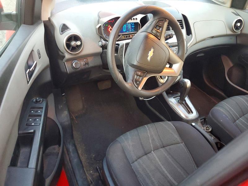 68255696 :رقم المزاد ، 1G1JC6SB3F4136453 vin ، 2015 Chevrolet Sonic مزاد بيع