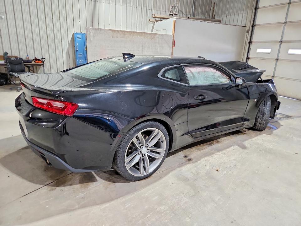 68599676 :رقم المزاد ، 1G1FB1RS1J0162633 vin ، 2018 Chevrolet Camaro مزاد بيع