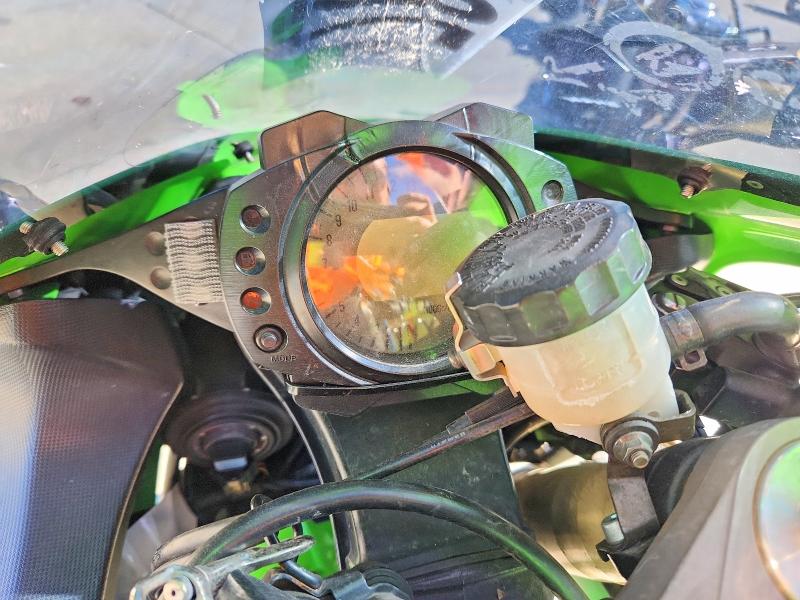 70680266 :رقم المزاد ، JKAZXCD147A024713 vin ، 2007 Kawasaki Zx1000 مزاد بيع