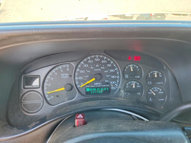 2000 Chevrolet Silverado მანქანა იყიდება აუქციონზე, vin: 1GCEC19VXYZ353581, აუქციონის ნომერი: 70413106