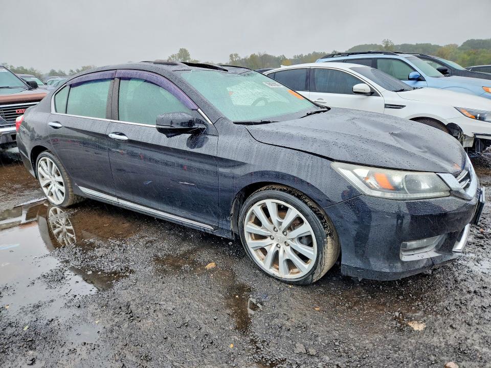 70457226 :رقم المزاد ، 1HGCR2F78FA195952 vin ، 2015 Honda Accord مزاد بيع