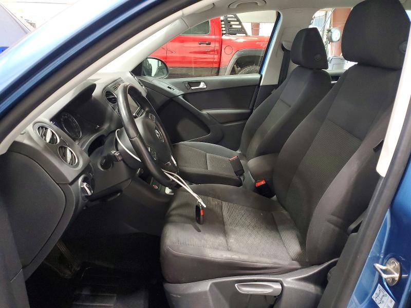 67641936 :رقم المزاد ، WVGBV7AX9JK004323 vin ، 2018 Volkswagen Tiguan Limited مزاد بيع