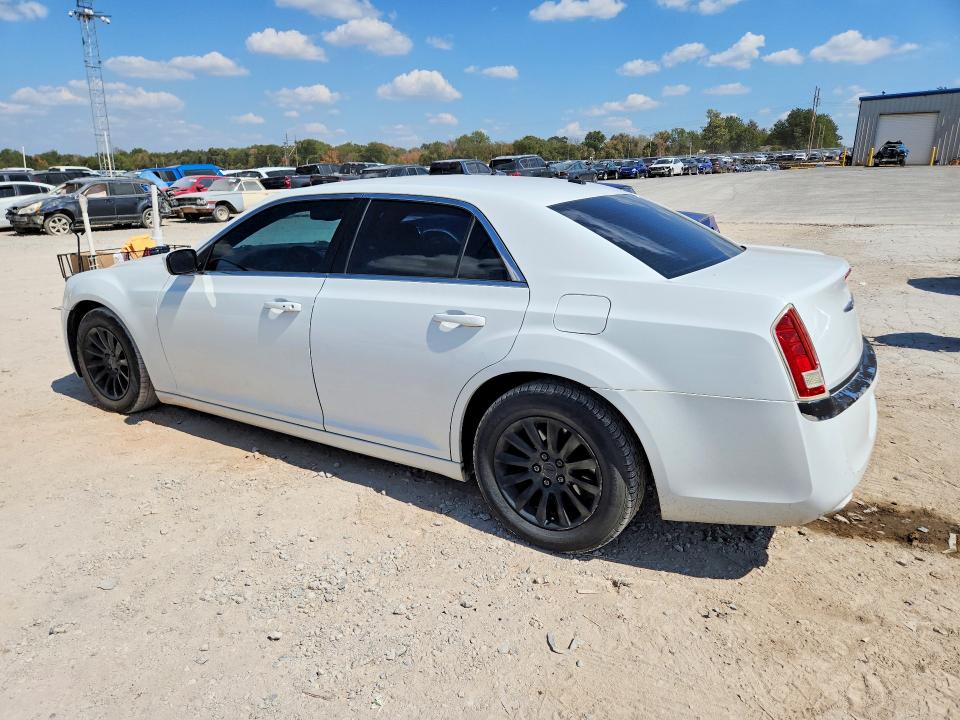 69820256 :رقم المزاد ، 2C3CCAAG3EH335945 vin ، 2014 Chrysler 300 مزاد بيع