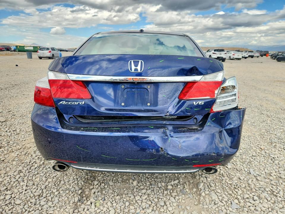 69384576 :رقم المزاد ، 1HGCR3F81FA030548 vin ، 2015 Honda Accord مزاد بيع