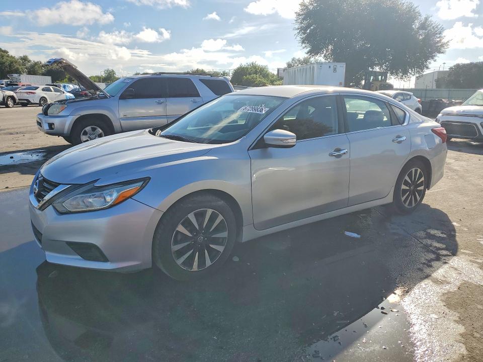 2018 Nissan Altima მანქანა იყიდება აუქციონზე, vin: 1N4AL3APXJC184748, აუქციონის ნომერი: 67299836