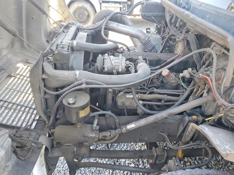 69927606 :رقم المزاد ، 1FVABPBV41HJ37014 vin ، 2001 Frht - Freightliner Chassis مزاد بيع