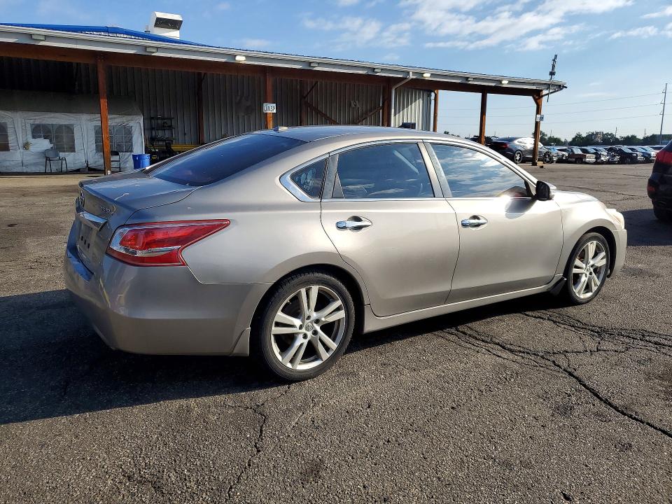 2013 Nissan Altima მანქანა იყიდება აუქციონზე, vin: 1N4BL3AP5DC227966, აუქციონის ნომერი: 70024306