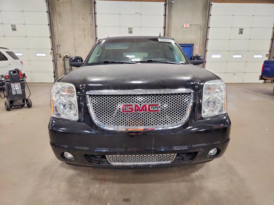2014 Gmc Yukon Xl მანქანა იყიდება აუქციონზე, vin: 1GKS2MEF3ER170710, აუქციონის ნომერი: 68602776