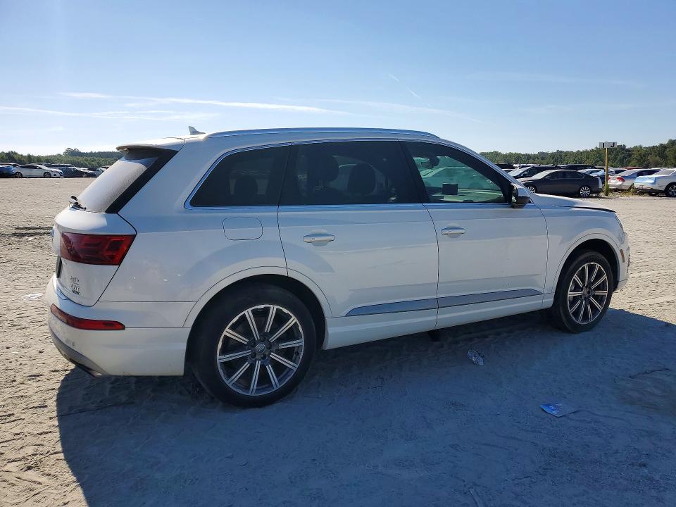 Продажа на аукционе авто 2017 Audi Q7, vin: WA1LAAF70HD024897, номер лота: 68356916