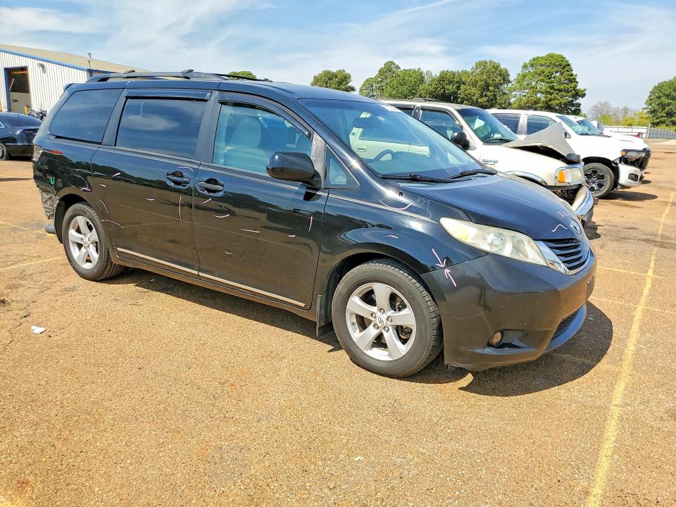 Продажа на аукционе авто 2012 Toyota Sienna, vin: 5TDKK3DC4CS183400, номер лота: 70337456