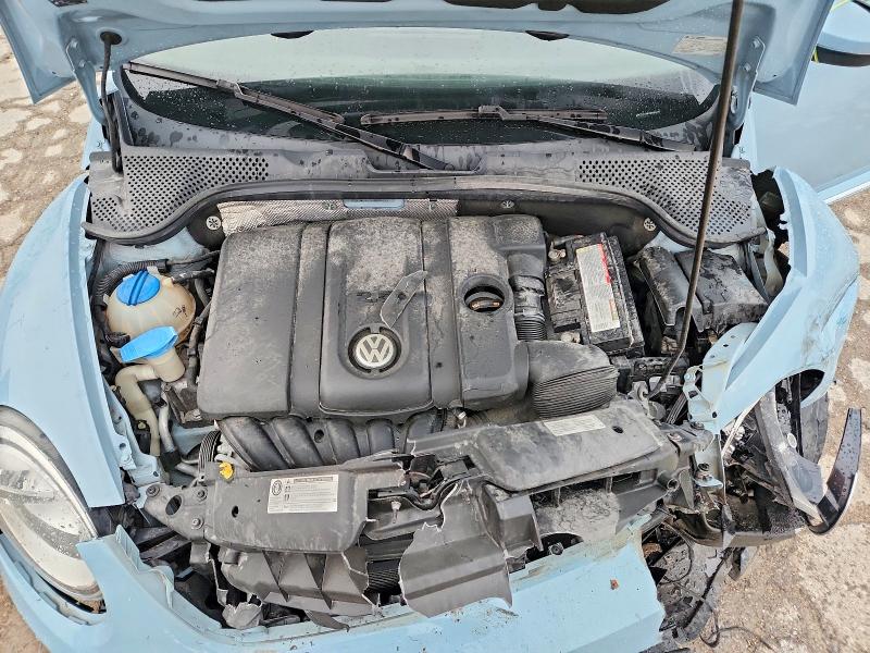68715696 :رقم المزاد ، 3VW5P7AT7EM806177 vin ، 2014 Volkswagen Beetle مزاد بيع