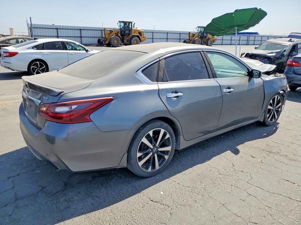 69360246 :رقم المزاد ، 1N4AL3AP8JC129263 vin ، 2018 Nissan Altima مزاد بيع
