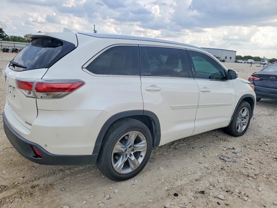 2015 Toyota Highlander მანქანა იყიდება აუქციონზე, vin: 5TDYKRFH8FS108063, აუქციონის ნომერი: 68884606