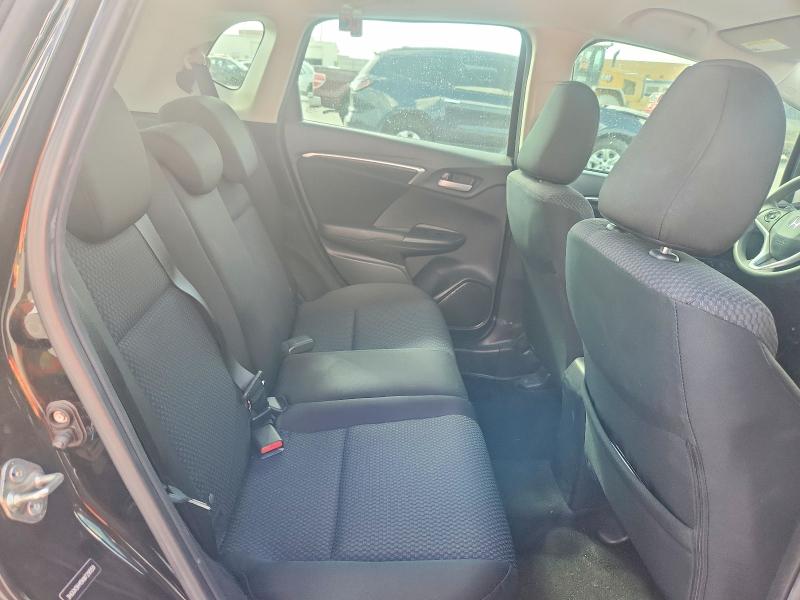 69233086 :رقم المزاد ، 3HGGK5H45KM729559 vin ، 2019 Honda Fit مزاد بيع