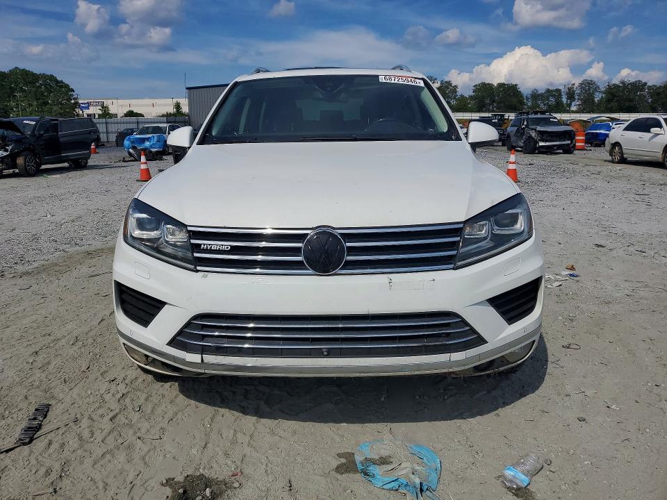 2015 Volkswagen Touareg მანქანა იყიდება აუქციონზე, vin: WVGEG9BP1FD006693, აუქციონის ნომერი: 68725946