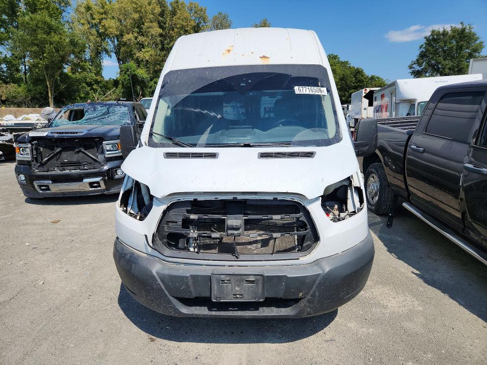 67716506 :رقم المزاد ، 1FTYR2XM5HKA22637 vin ، 2017 Ford Transit مزاد بيع