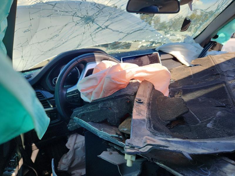 70372416 :رقم المزاد ، 5UXKR0C58F0P11992 vin ، 2015 Bmw X5 مزاد بيع