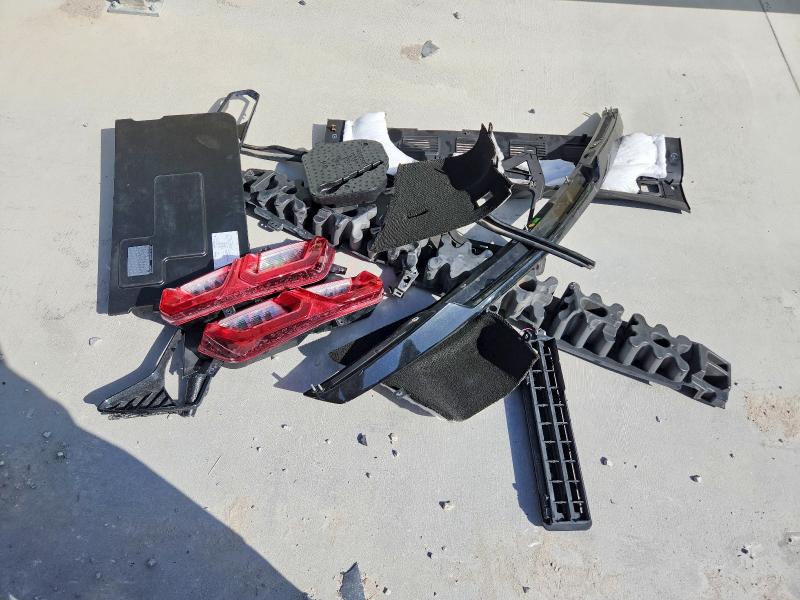 68695836 :رقم المزاد ، 1G1YH2D71E5121492 vin ، 2014 Chevrolet Corvette مزاد بيع
