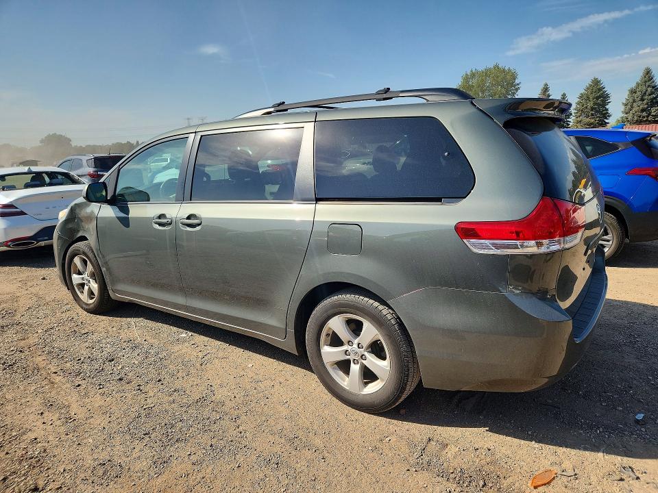 67917746 :رقم المزاد ، 5TDKK3DC0ES499492 vin ، 2014 Toyota Sienna مزاد بيع