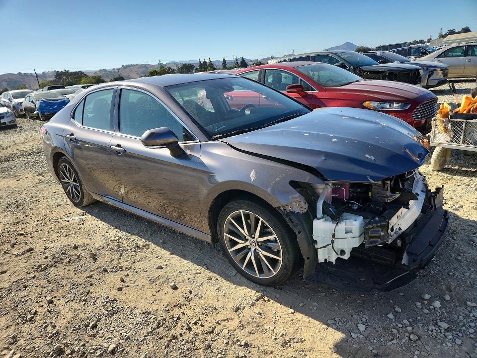 2024 Toyota Camry მანქანა იყიდება აუქციონზე, vin: 4T1F31AK1RU626147, აუქციონის ნომერი: 69521126