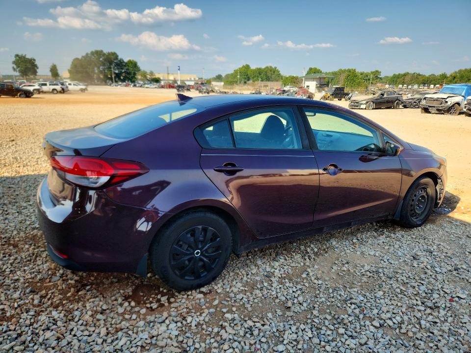 2017 Kia Forte მანქანა იყიდება აუქციონზე, vin: 3KPFK4A7XHE137019, აუქციონის ნომერი: 67198046