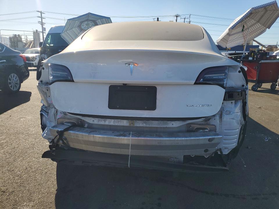 Продажа на аукционе авто 2022 Tesla Model 3, vin: 5YJ3E1EB7NF195652, номер лота: 68405516