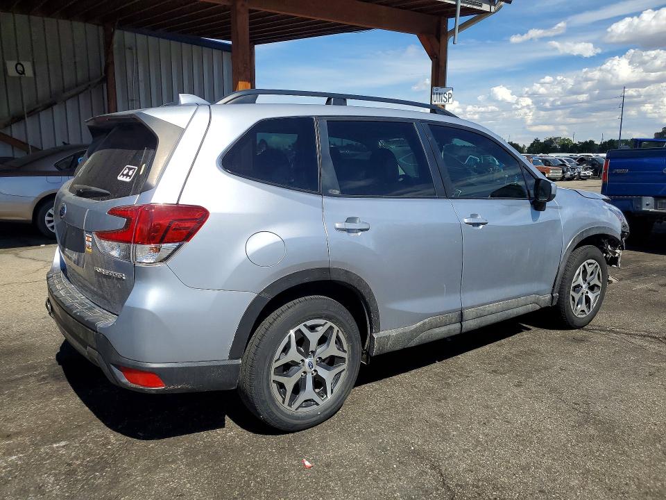 68009926 :رقم المزاد ، JF2SKAJC1MH529497 vin ، 2021 Subaru Forester مزاد بيع