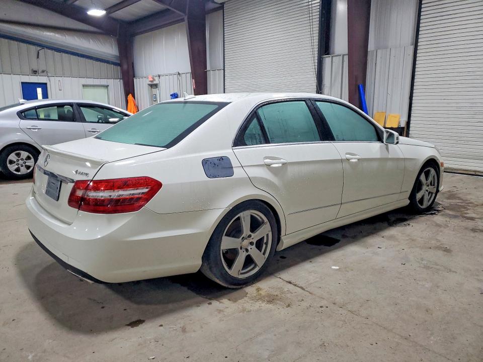 69307116 :رقم المزاد ، WDDHF8HB2AA156757 vin ، 2010 Mercedes-benz E مزاد بيع