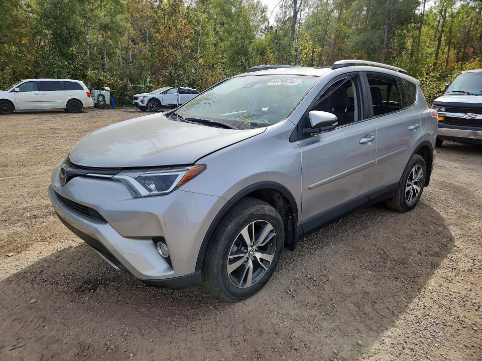 Aukcja sprzedaży 2018 Toyota Rav4, vin: 2T3RFREV3JW788817, numer aukcji: 69748736
