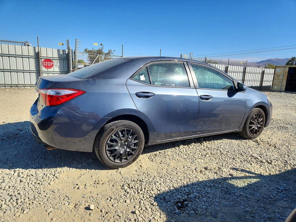 67694226 :رقم المزاد ، 2T1BURHE3FC402630 vin ، 2015 Toyota Corolla مزاد بيع