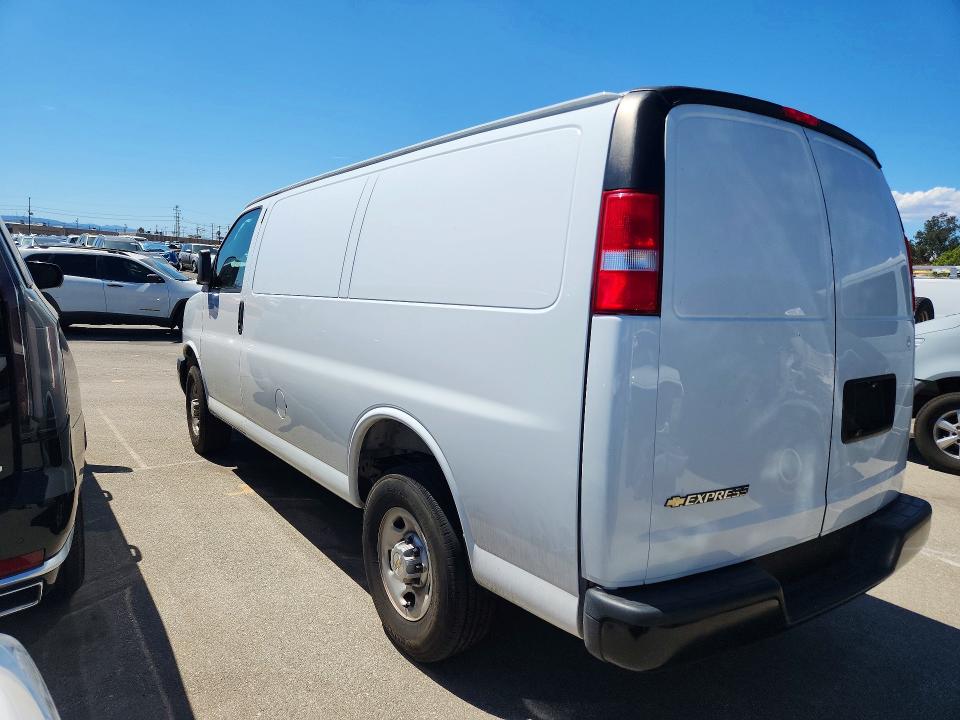 65875696 :رقم المزاد ، 1GCWGAFP8S1106953 vin ، 2025 Chevrolet Express 2500 مزاد بيع